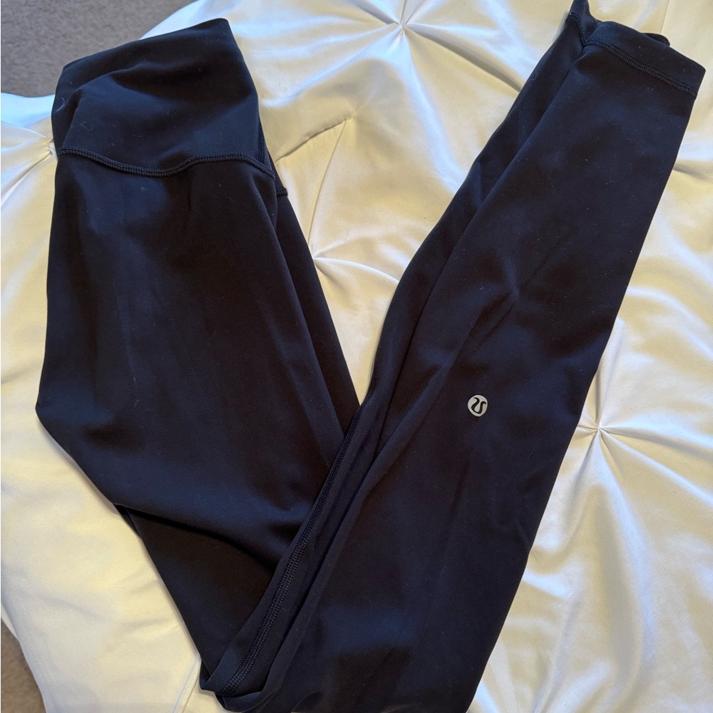 black lululemon leggings
